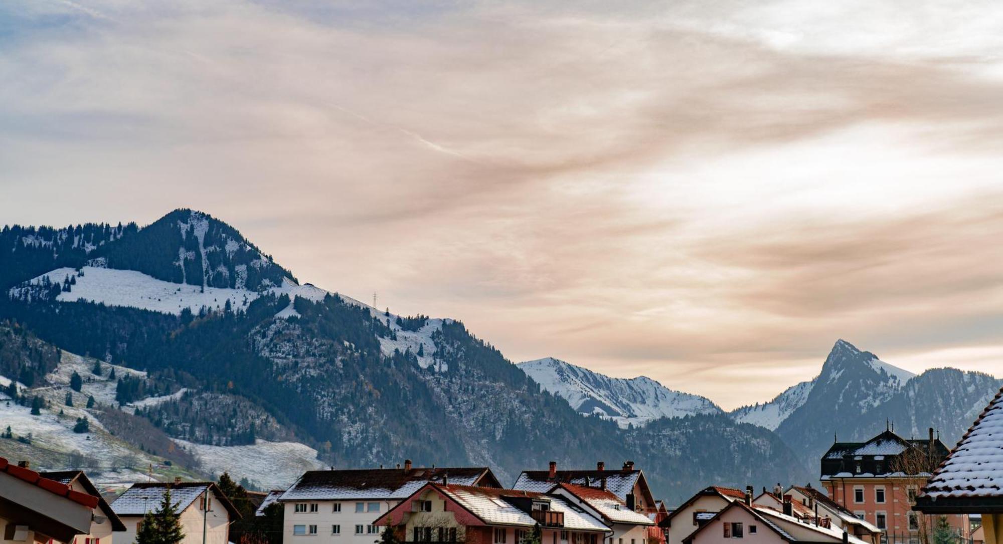 Gruyere Alpes Appartement 3 Chambres Bbq Parking Neirivue Buitenkant foto